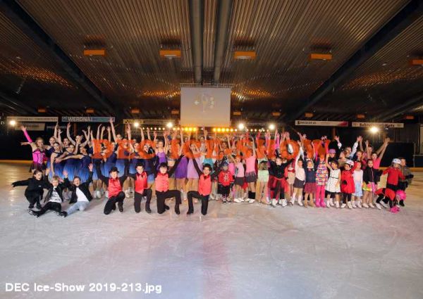 DEC Ice-Show 2019-213.jpg