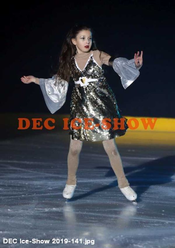 DEC Ice-Show 2019-141.jpg