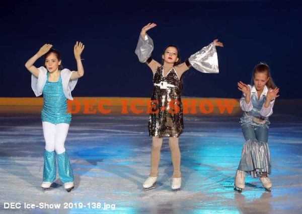 DEC Ice-Show 2019-138.jpg