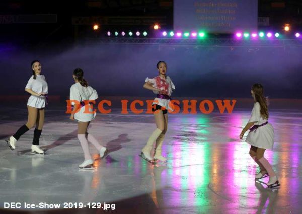 DEC Ice-Show 2019-129.jpg
