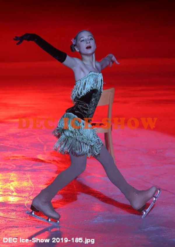 DEC Ice-Show 2019-185.jpg