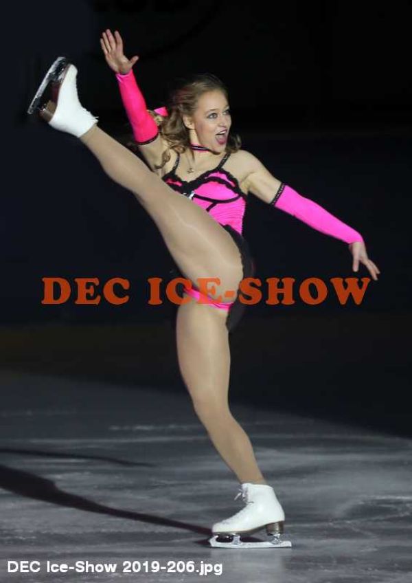 DEC Ice-Show 2019-206.jpg