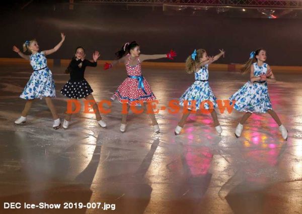 DEC Ice-Show 2019-007.jpg