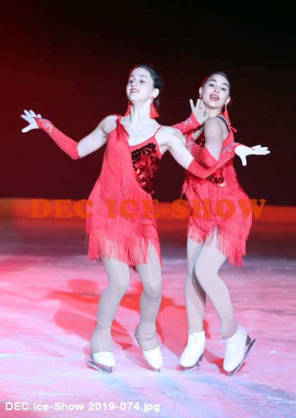 DEC Ice-Show 2019-074.jpg