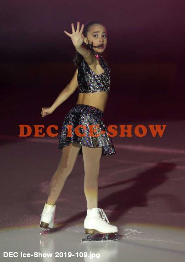 DEC Ice-Show 2019-109.jpg