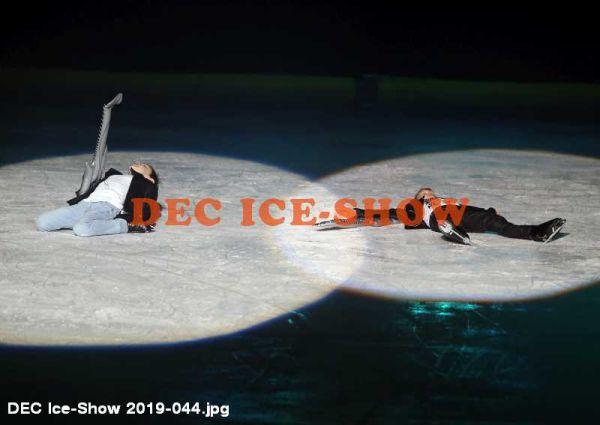 DEC Ice-Show 2019-044.jpg