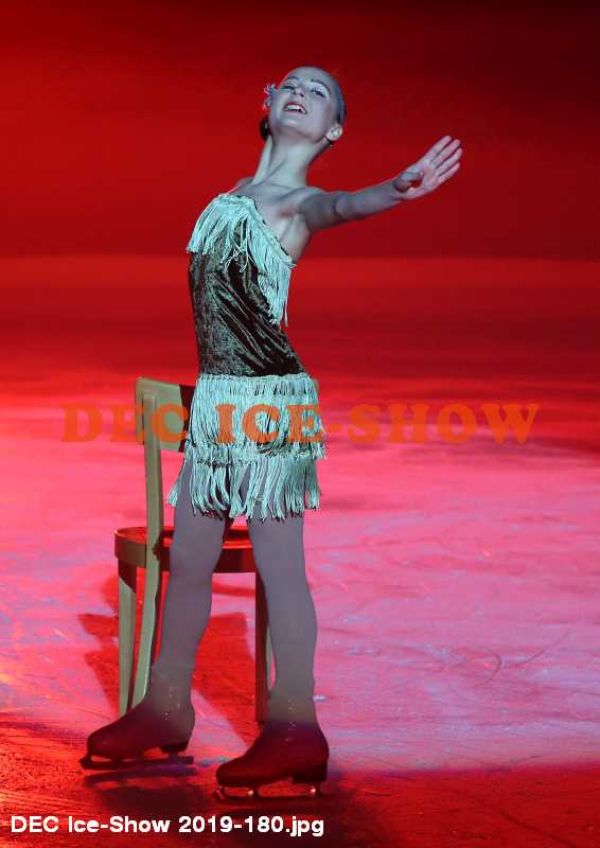 DEC Ice-Show 2019-180.jpg