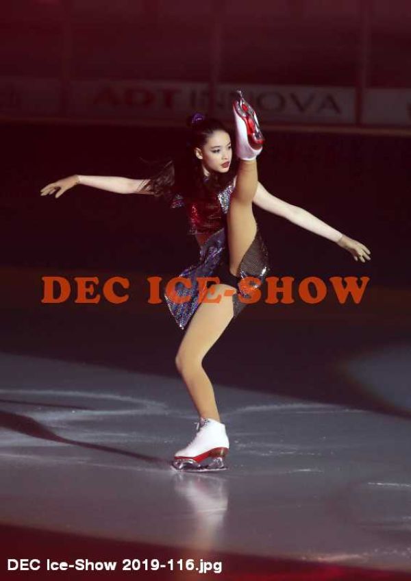 DEC Ice-Show 2019-116.jpg